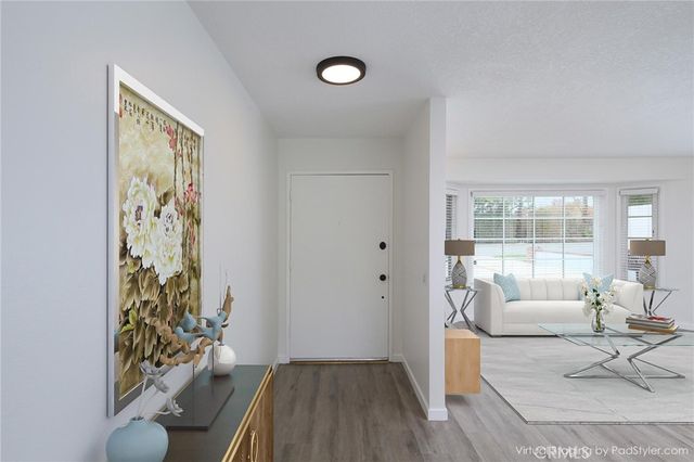 7562 Taylor Drive, Huntington Beach, CA 92648