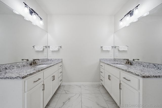 4002 W Tuscon Place, Broken Arrow, OK 74011