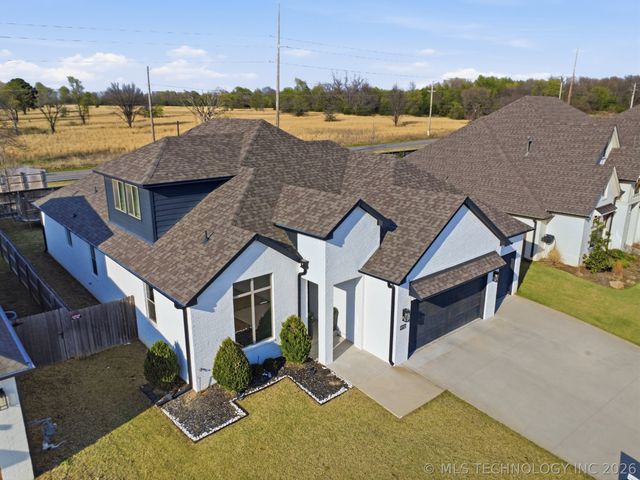 4002 W Tuscon Place, Broken Arrow, OK 74011