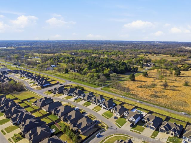 4002 W Tuscon Place, Broken Arrow, OK 74011