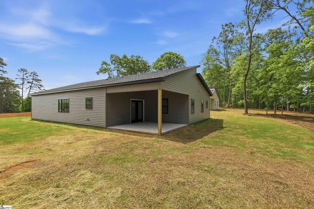 1081 Country Club Road, Pickens, SC 29671