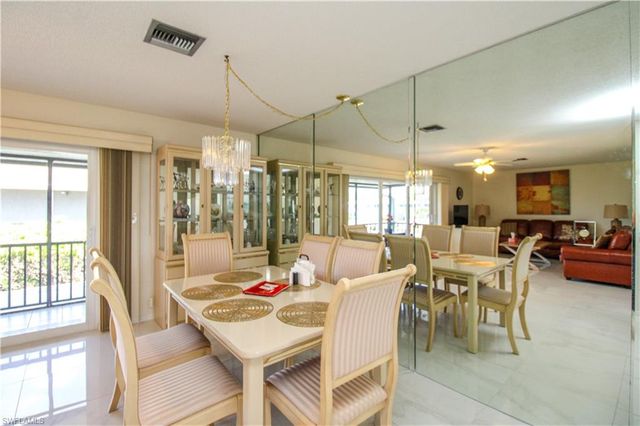 239 Palm DR 2, Naples, FL 34112