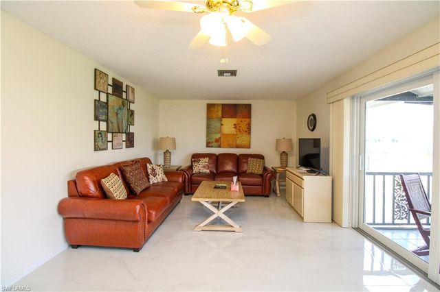 239 Palm DR 2, Naples, FL 34112