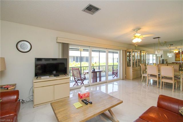 239 Palm DR 2, Naples, FL 34112