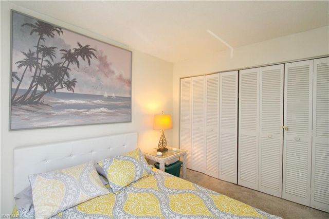 239 Palm DR 2, Naples, FL 34112