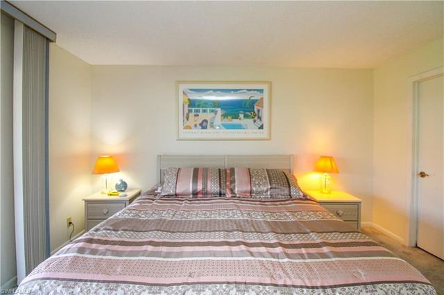 239 Palm DR 2, Naples, FL 34112