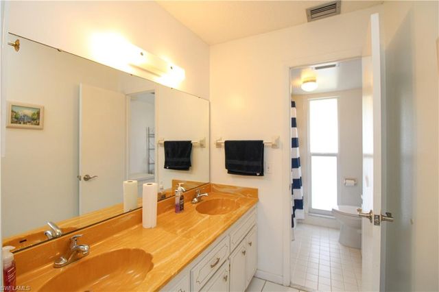 239 Palm DR 2, Naples, FL 34112