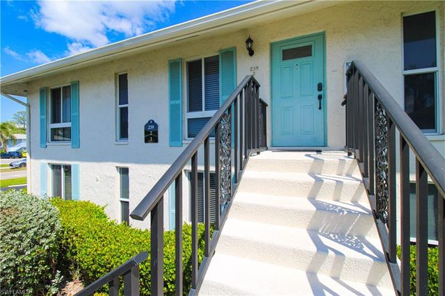 239 Palm DR 2, Naples, FL 34112