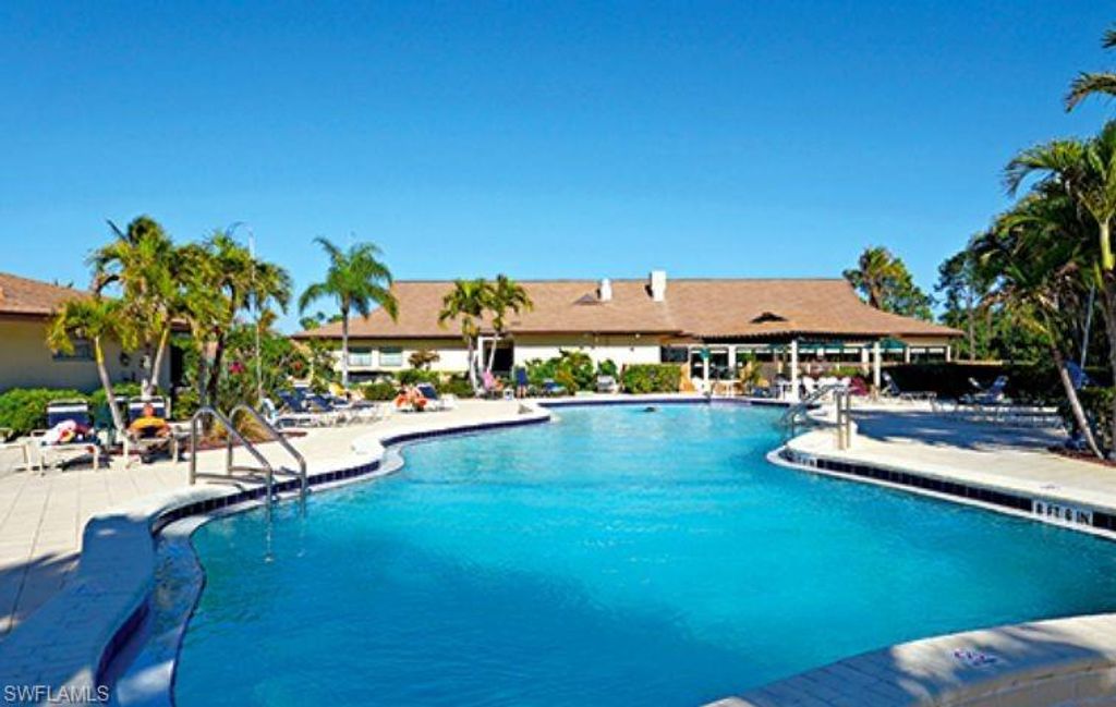 239 Palm DR 2, Naples, FL 34112