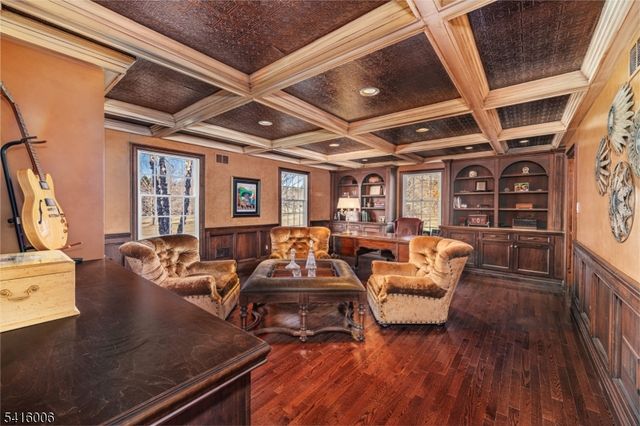 18 Kerby Ln, Mendham Boro, NJ 07945