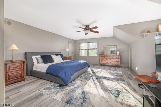 18 Kerby Ln, Mendham Boro, NJ 07945