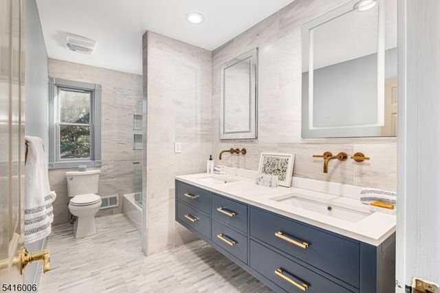 18 Kerby Ln, Mendham Boro, NJ 07945