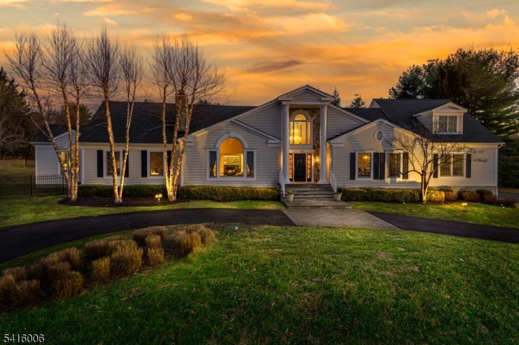 18 Kerby Ln, Mendham Boro, NJ 07945