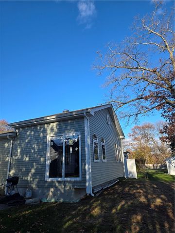 29 Dakota Street, Providence, RI 02904