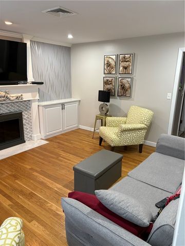 29 Dakota Street, Providence, RI 02904