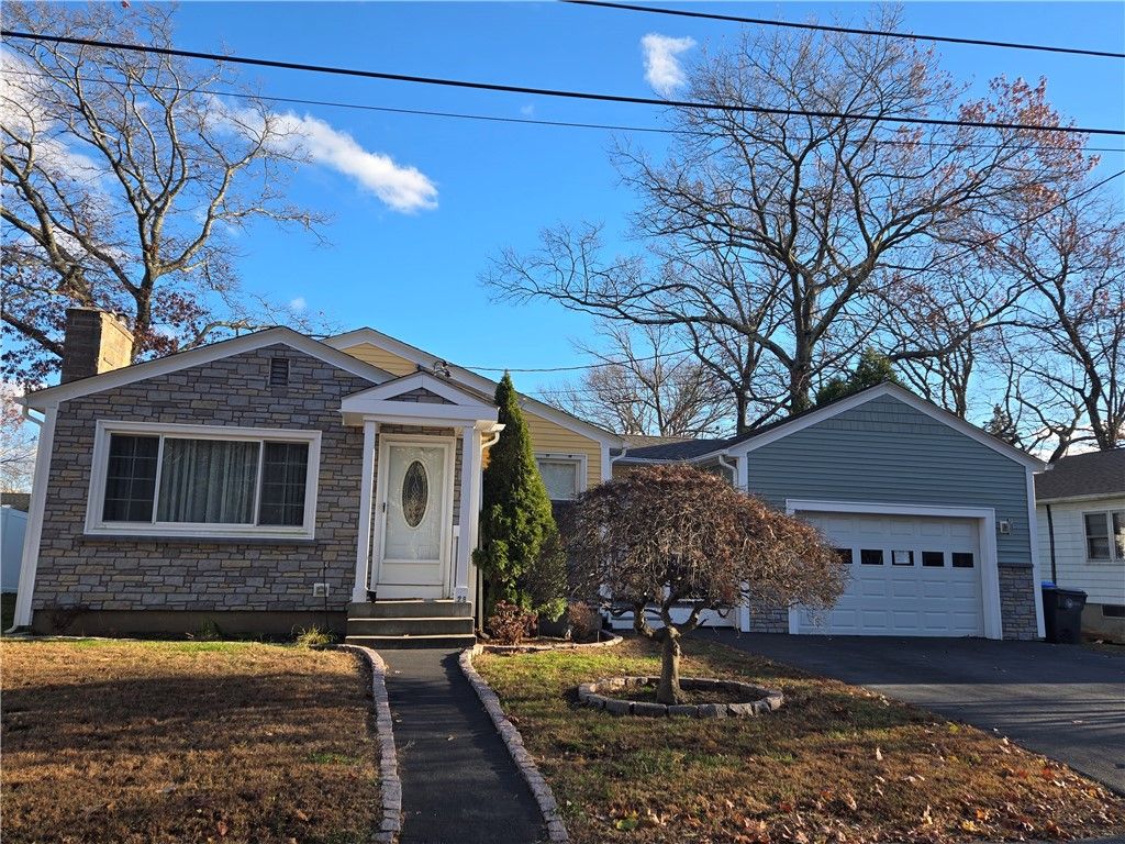 29 Dakota Street, Providence, RI 02904