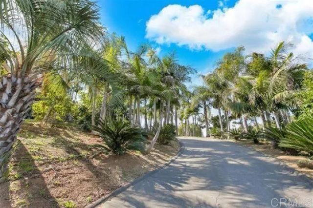 2081 Elevado Road, Vista, CA 92084