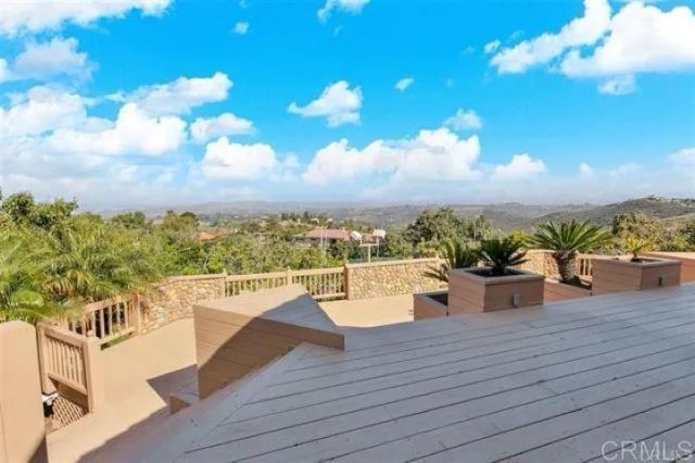 2081 Elevado Road, Vista, CA 92084