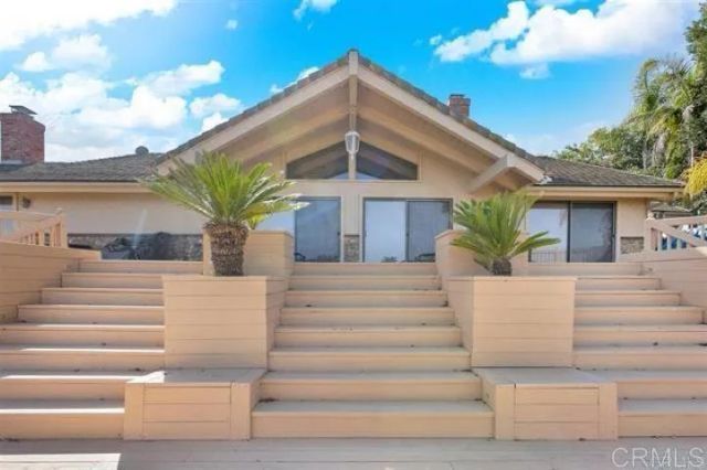 2081 Elevado Road, Vista, CA 92084