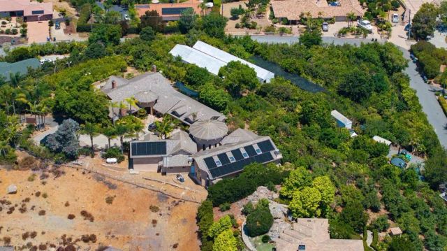 2081 Elevado Road, Vista, CA 92084