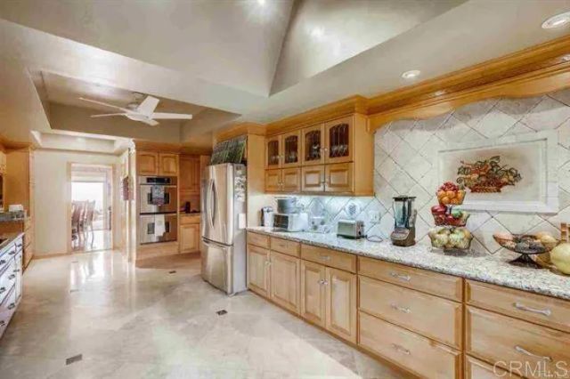 2081 Elevado Road, Vista, CA 92084