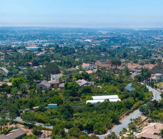 2081 Elevado Road, Vista, CA 92084