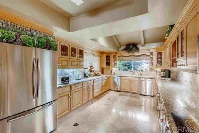 2081 Elevado Road, Vista, CA 92084