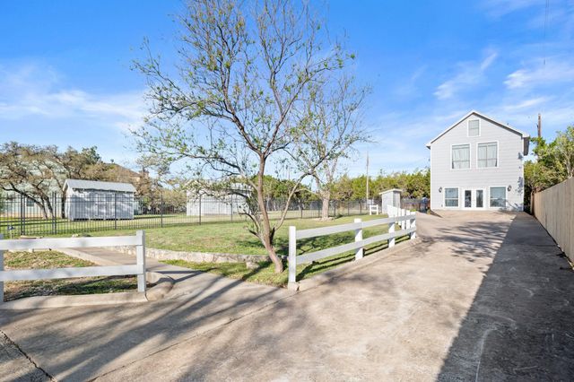 20005 Rod and Gun Club RD, Spicewood, TX 78669