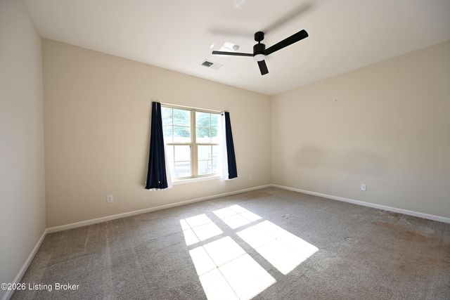 6411 Renate Rd, Louisville, KY 40291