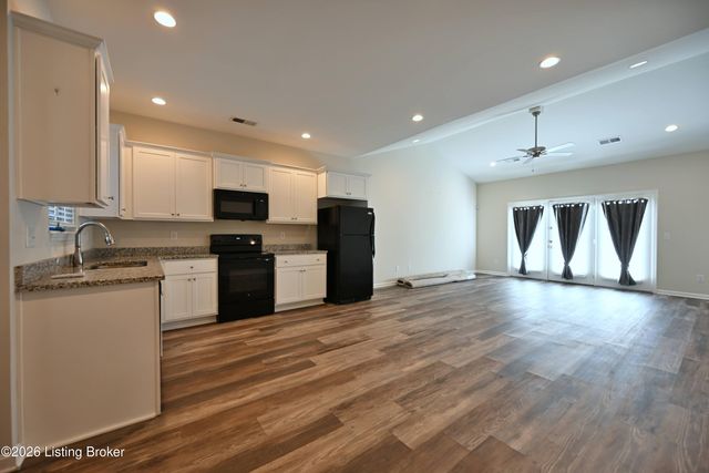 6411 Renate Rd, Louisville, KY 40291