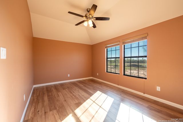 4905 County Rd 307, Jourdanton, TX 78026