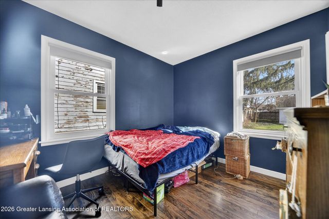 630 E Greenlawn Avenue, Lansing, MI 48910