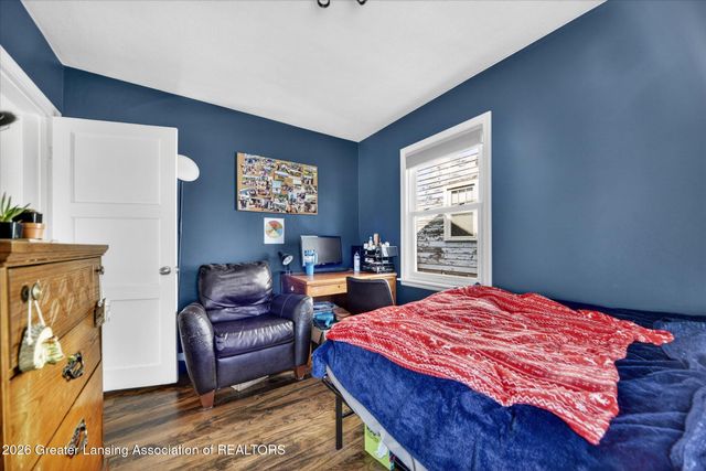 630 E Greenlawn Avenue, Lansing, MI 48910