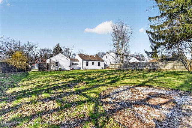 630 E Greenlawn Avenue, Lansing, MI 48910