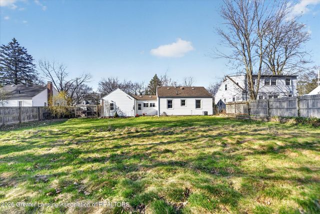 630 E Greenlawn Avenue, Lansing, MI 48910