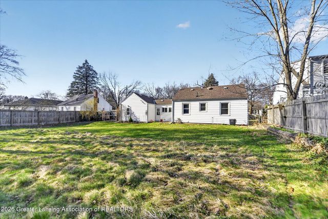 630 E Greenlawn Avenue, Lansing, MI 48910