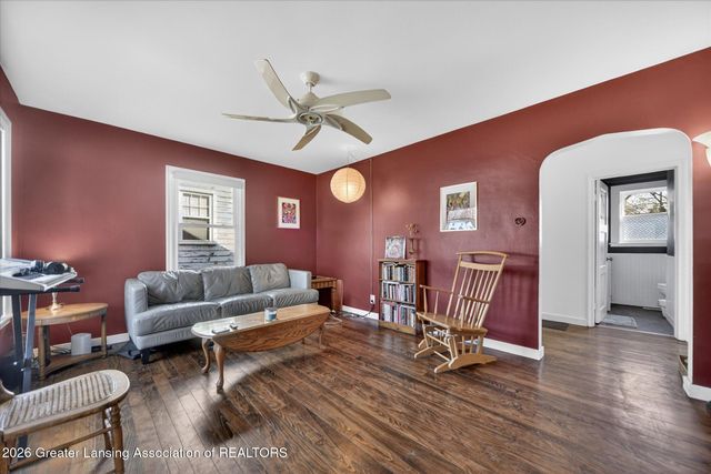 630 E Greenlawn Avenue, Lansing, MI 48910