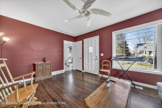 630 E Greenlawn Avenue, Lansing, MI 48910