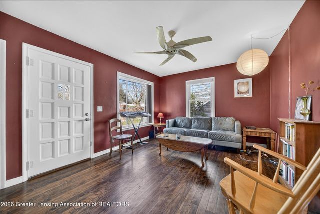 630 E Greenlawn Avenue, Lansing, MI 48910