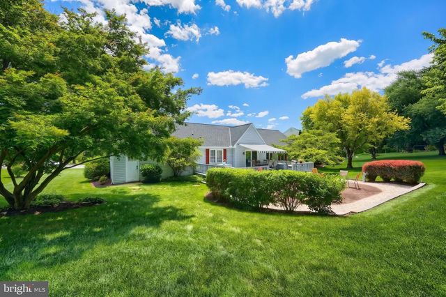 6 S SHAFFER DR, New Freedom, PA 17349