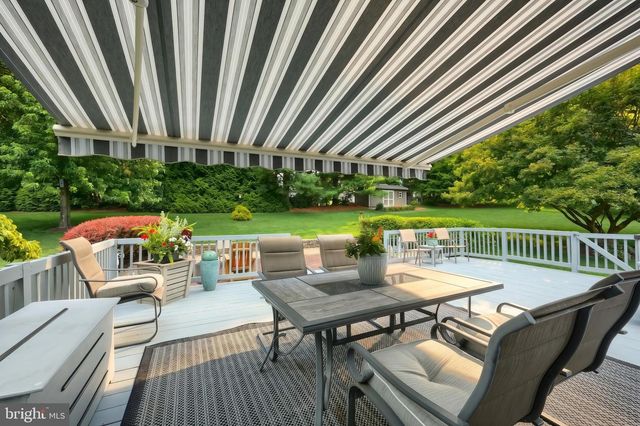 6 S SHAFFER DR, New Freedom, PA 17349