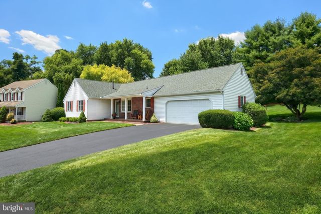 6 S SHAFFER DR, New Freedom, PA 17349