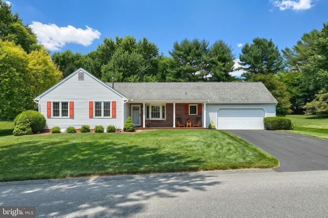 6 S SHAFFER DR, New Freedom, PA 17349