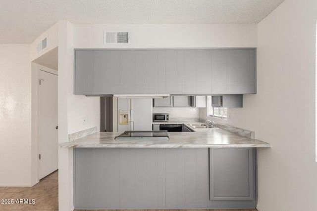 615 N Arrowhead Drive Apt 4, Chandler, AZ 85224