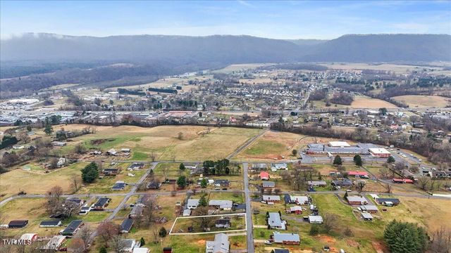 308 Hunt Avenue, Church Hill, TN 37642