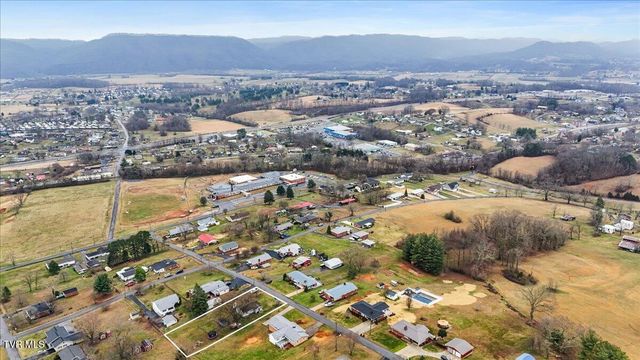 308 Hunt Avenue, Church Hill, TN 37642