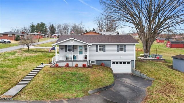 308 Hunt Avenue, Church Hill, TN 37642