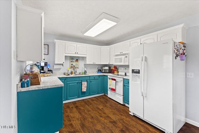 308 Hunt Avenue, Church Hill, TN 37642