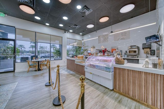 Restaurant For Sale On Busy Biscayne Boulevard, North Miami Beach, FL 33160