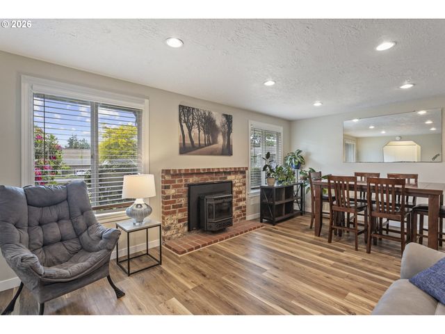 21532 Se ALDER St, Gresham, OR 97030